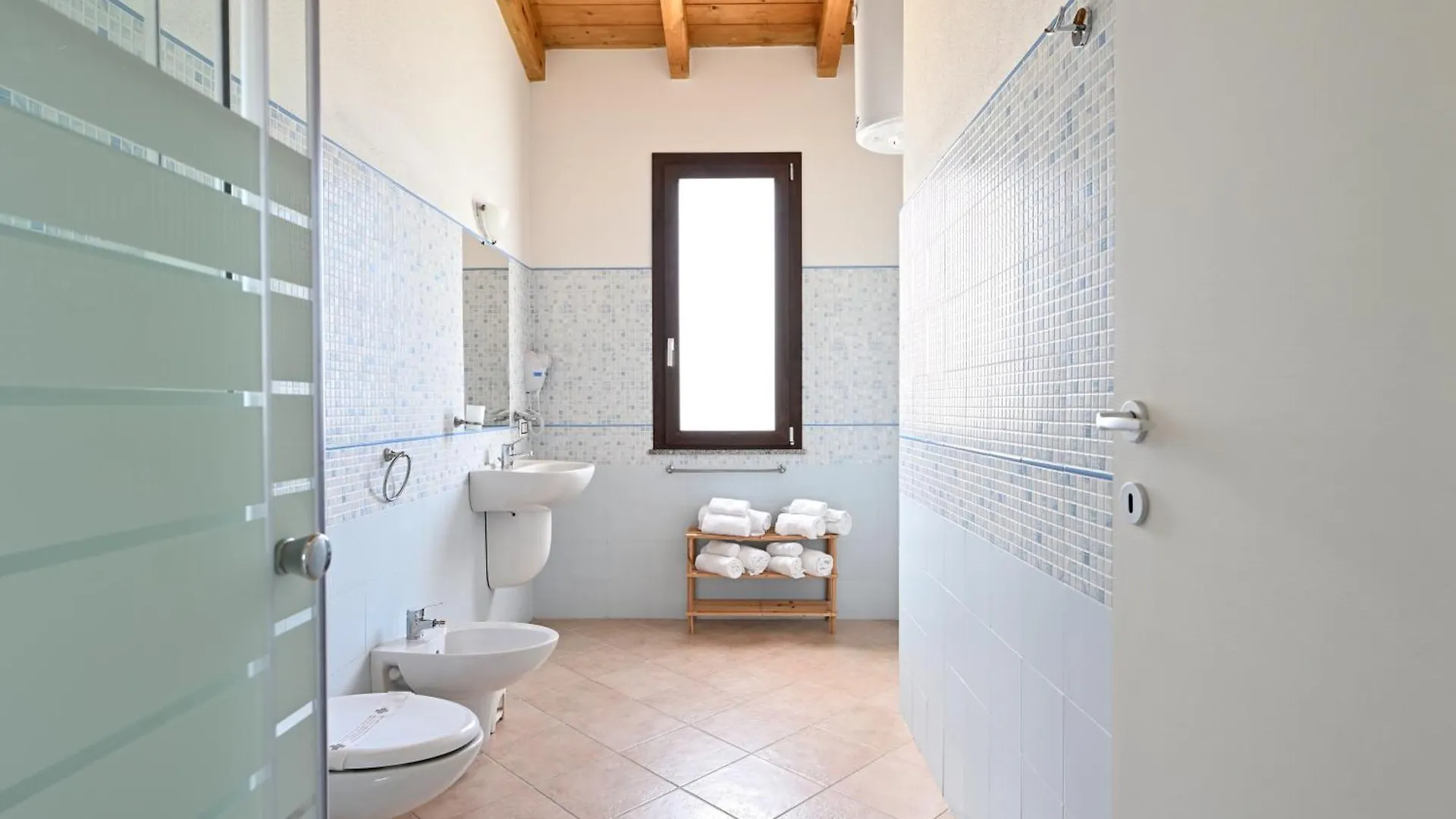 **** Hotel Mimose Beach Village Badesi Italien