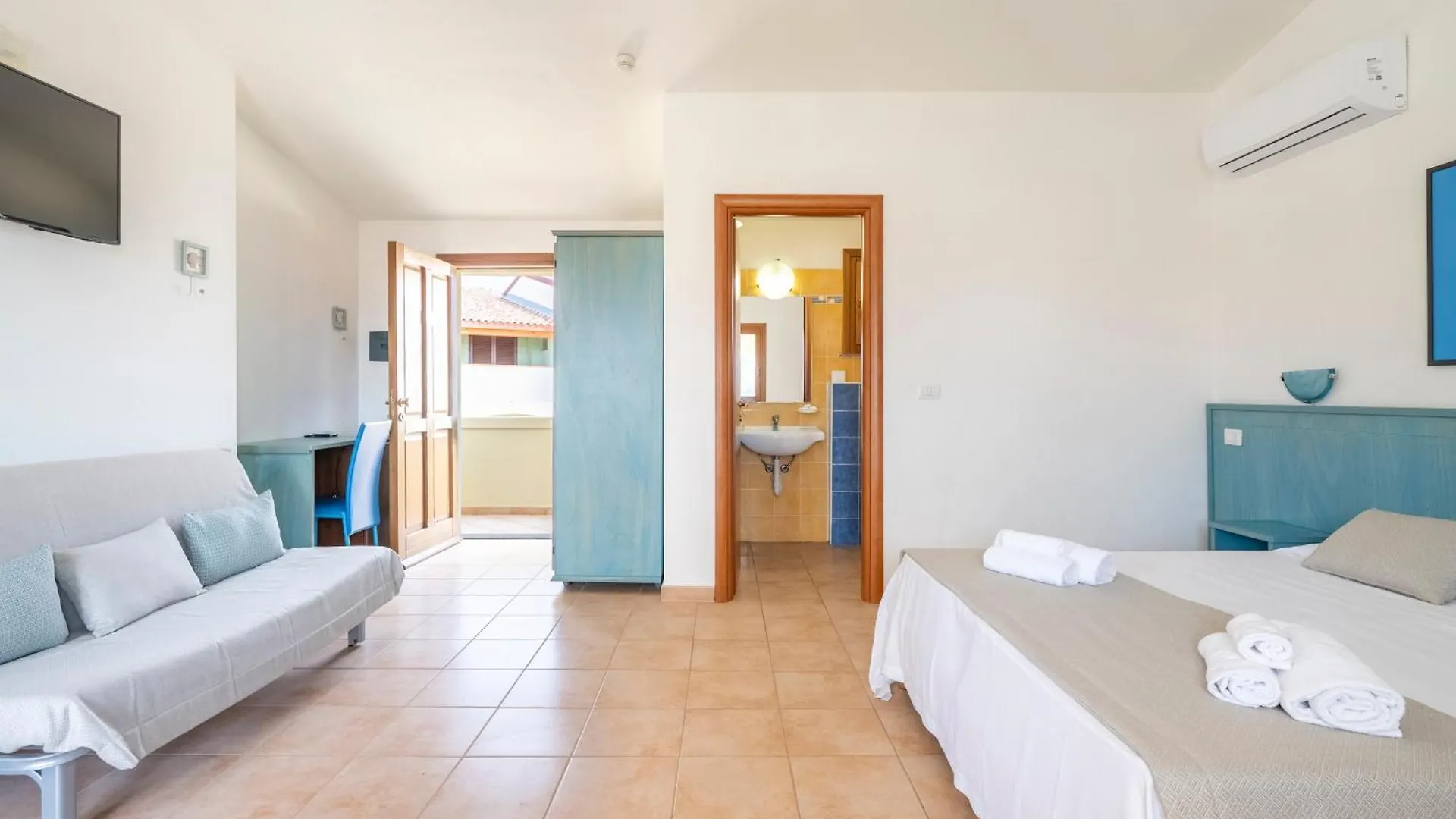 Mimose Beach Village Badesi Hotel
