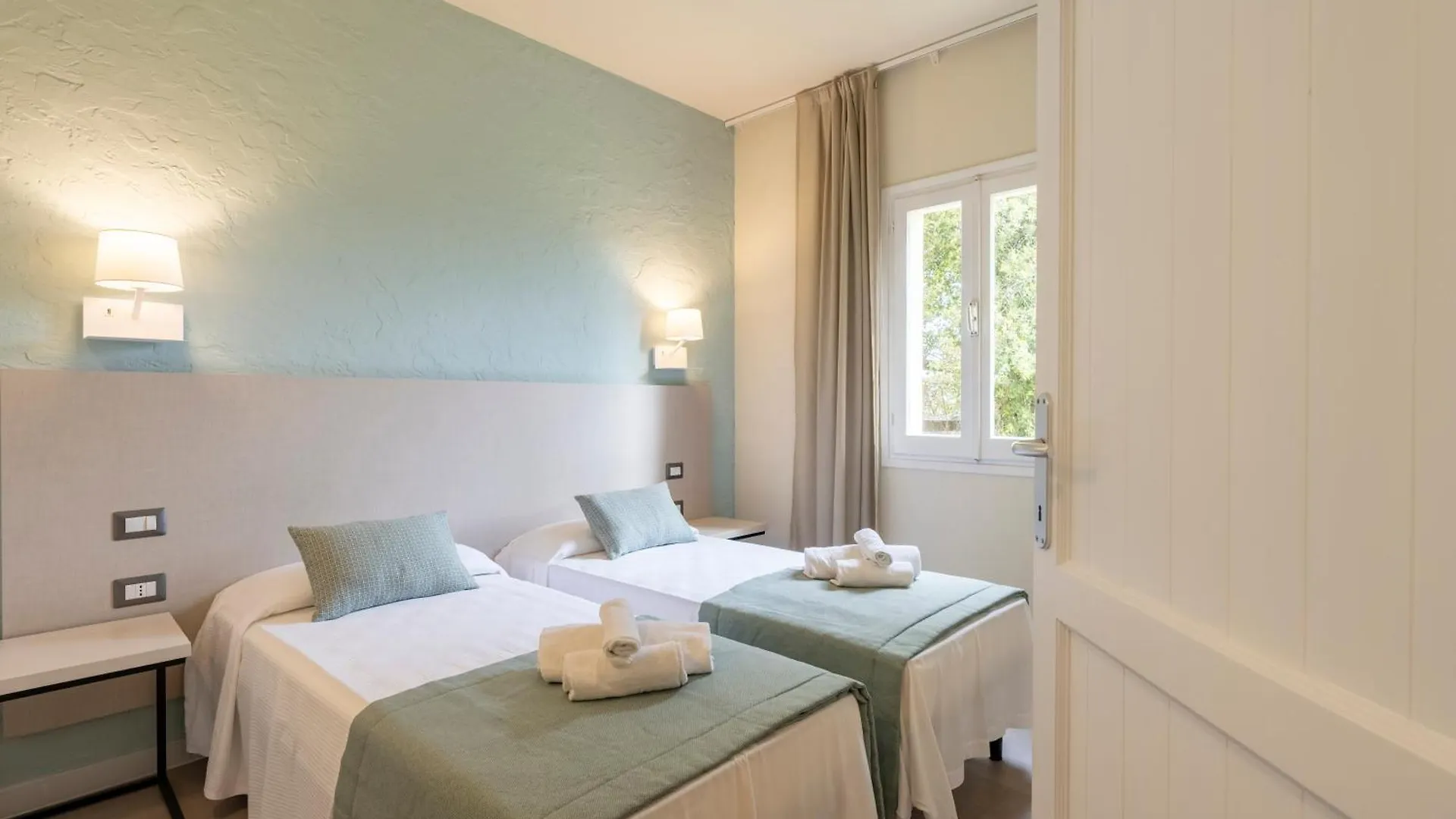 Hotel Mimose Beach Village Badesi
