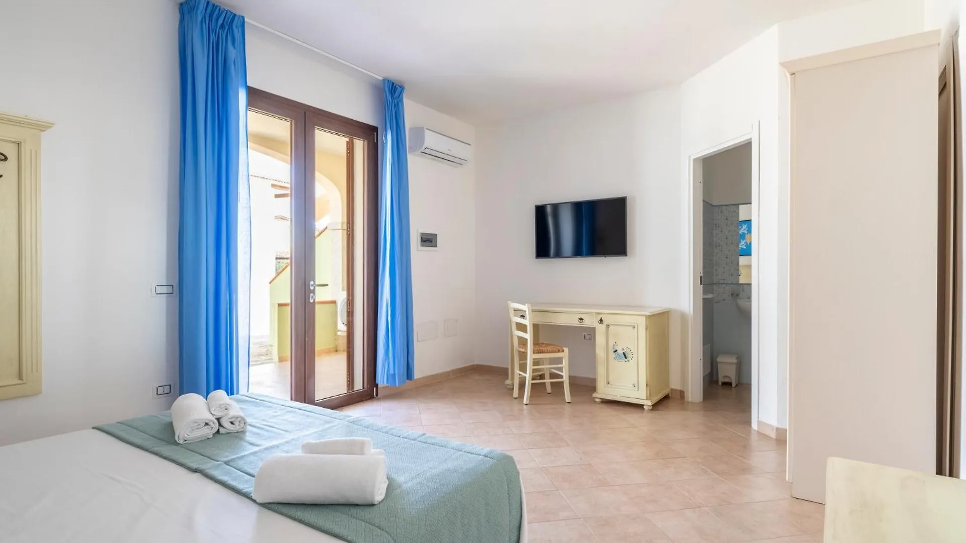 Mimose Beach Village Badesi